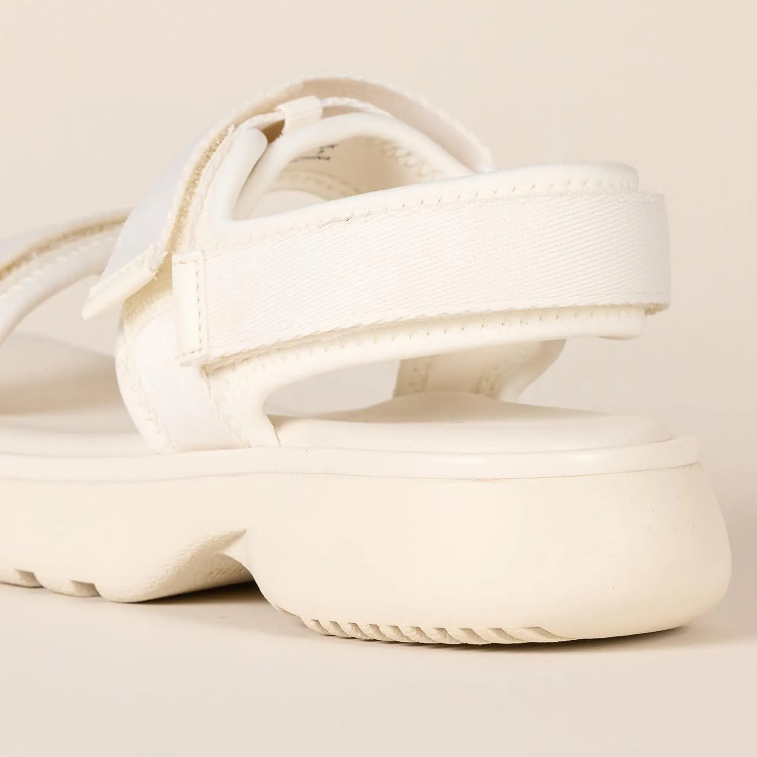 Amazon Essentials Women's Sport Sandal with Memory Foam Insole and Adjustable Padded Straps