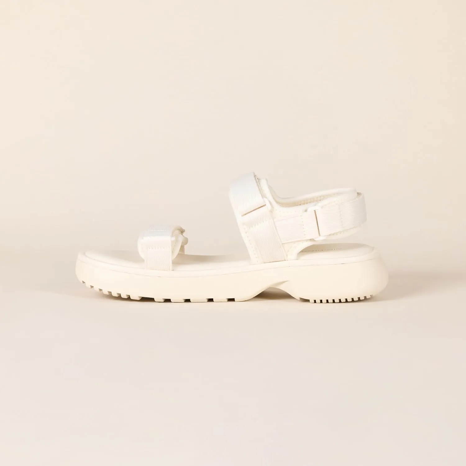 Amazon Essentials Women's Sport Sandal with Memory Foam Insole and Adjustable Padded Straps