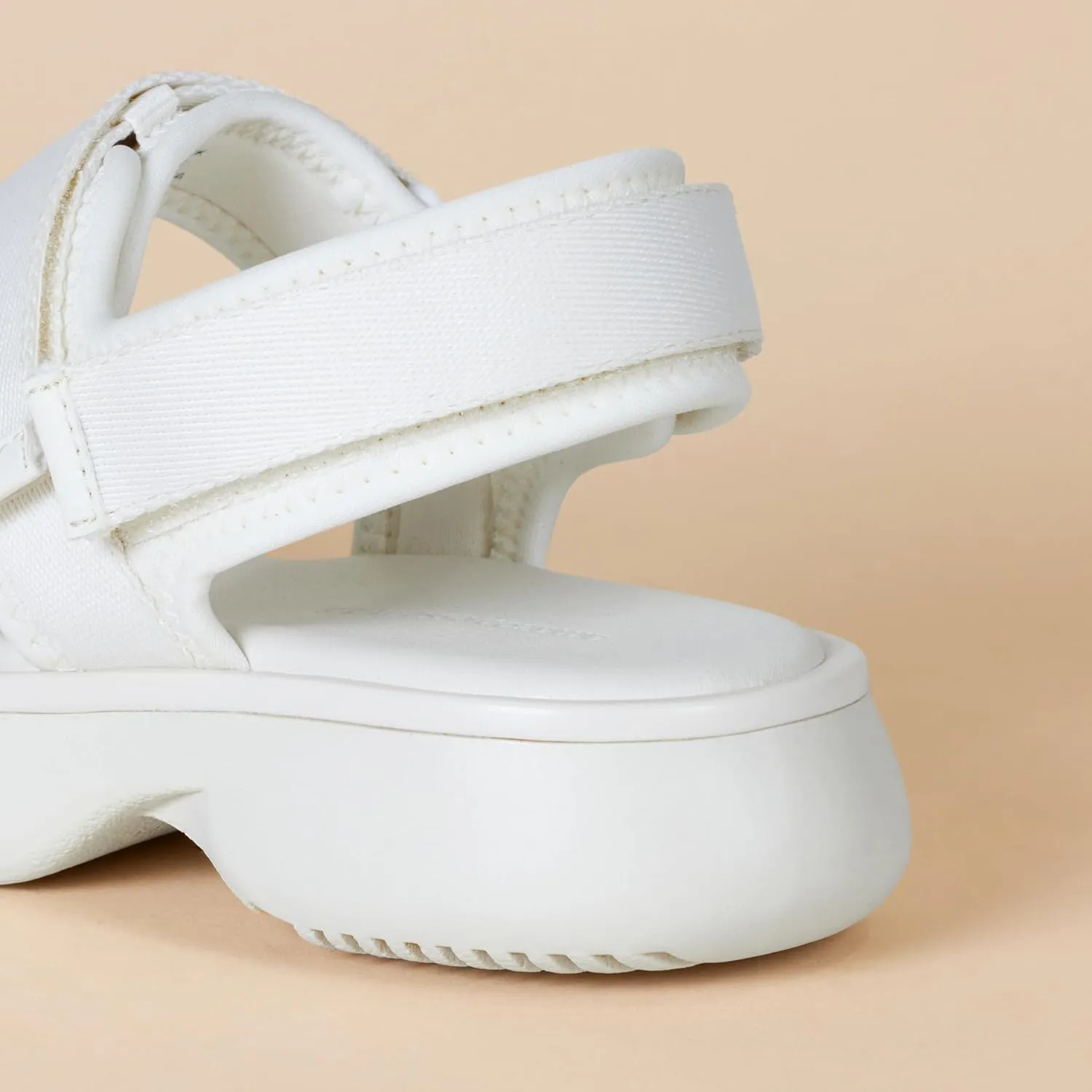 Amazon Essentials Women's Sport Sandal with Memory Foam Insole and Adjustable Padded Straps