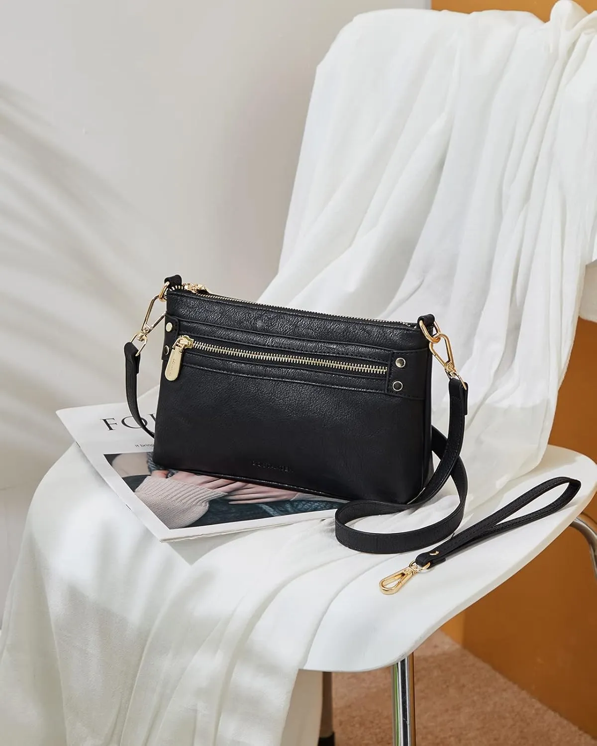 BOSTANTEN Small Crossbody Purse Leather Wristlet Purses for Women with Zipper Pocket Casual Clutch Bags