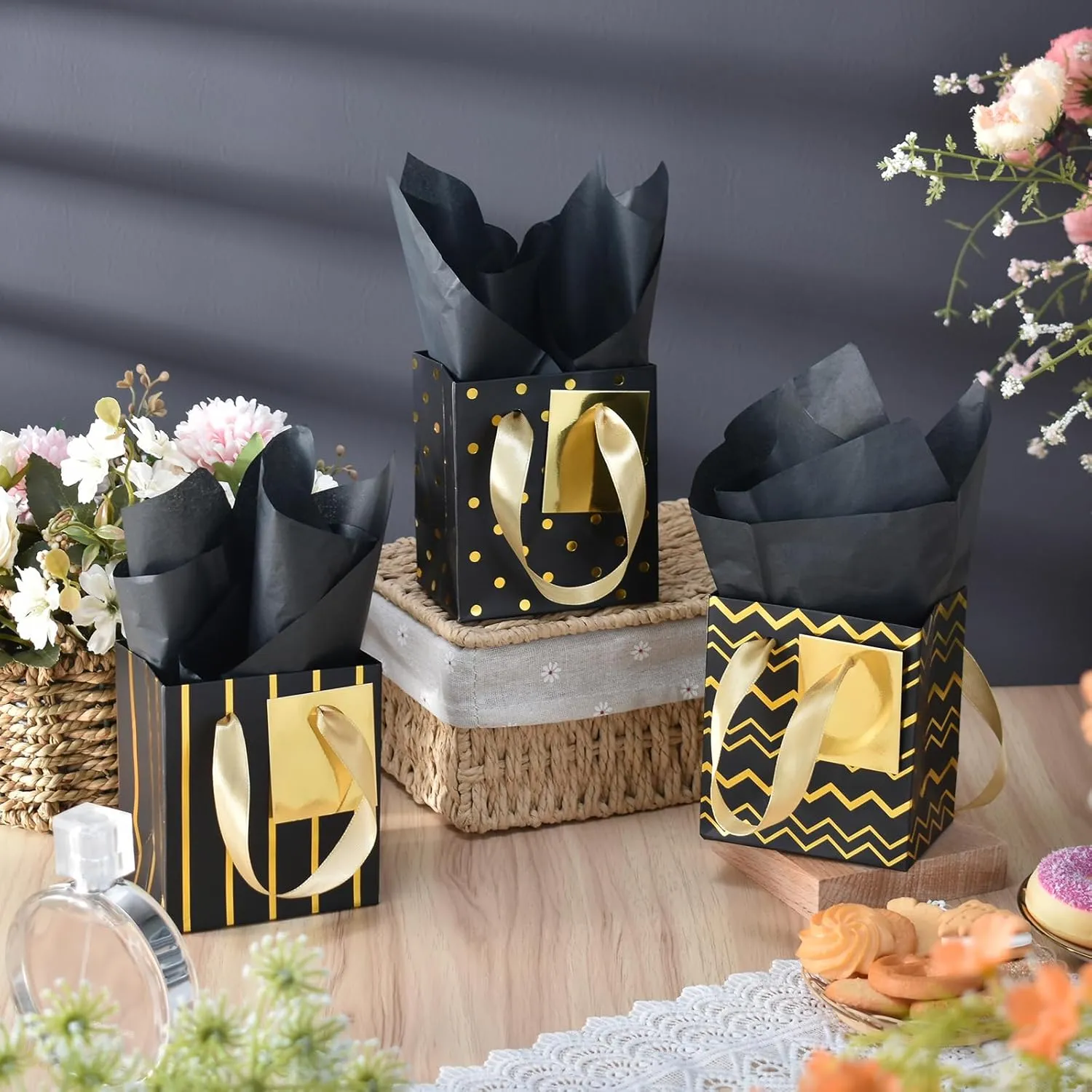 DOYIDE 30 Pcs Small Gift Bags with Handles, 4x2.75x4.5inch Mini Paper Gift Bags, Tiny Party Favor Bags with Tissue and Tag, Welcome Bags for Christmas Valentines Holidays Birthday Wedding Graduation