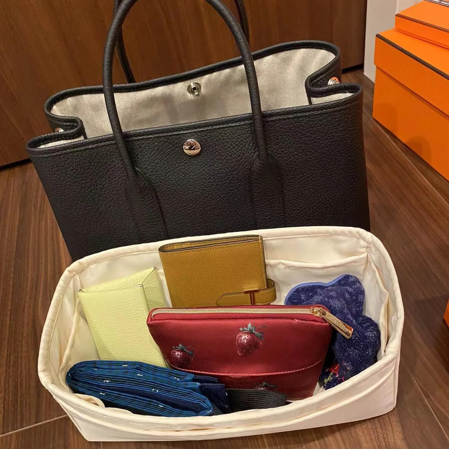 Garden Party 30 Insert, Bag Organizer Compatible with Hermes Garden Party Tote, Silk Fabric Bag-in-bag for Luxury Bags with Multiple Pockets for Storage (Craie, GP30)