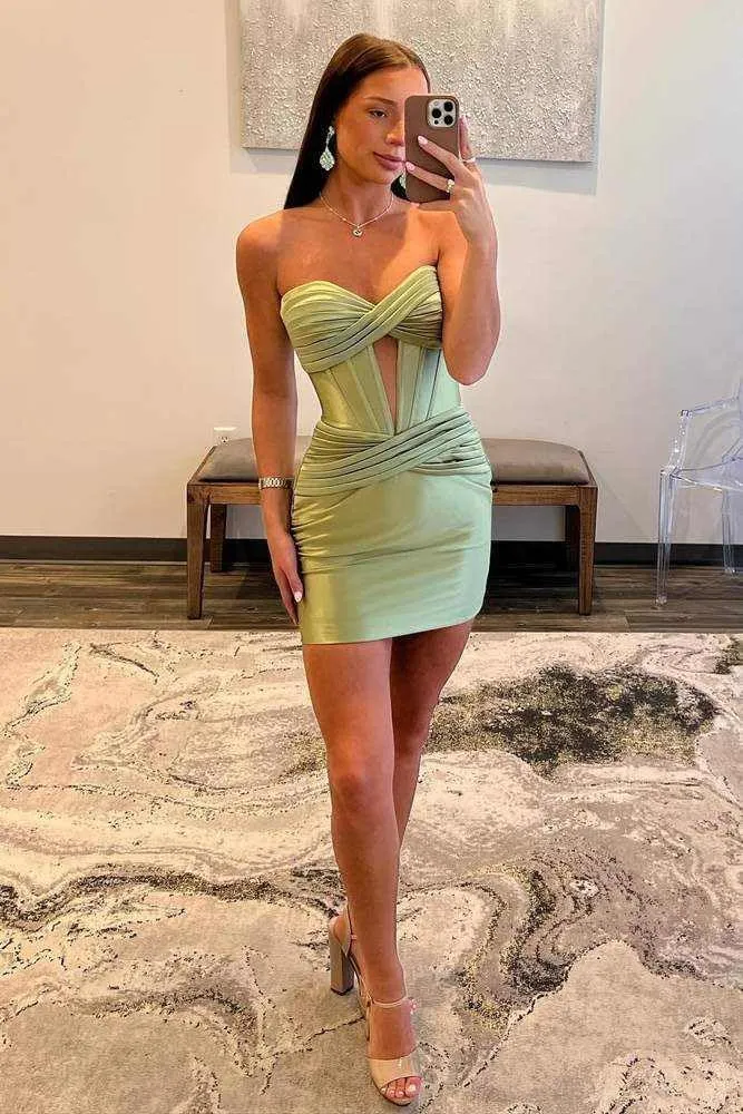 SOLODISH Short Homecoming Dresses for Teens Strapless Pleated Satin Prom Party Gown