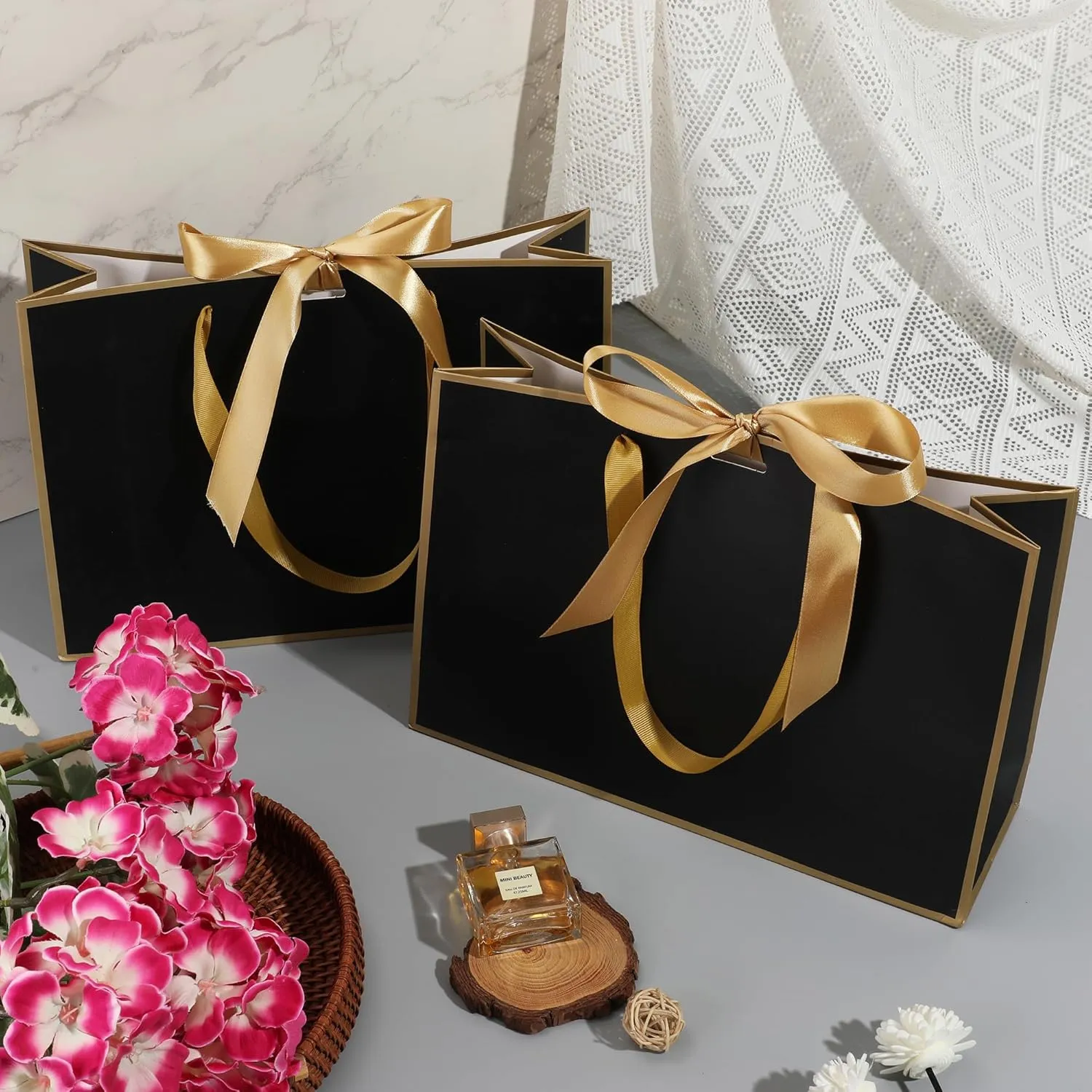 STOBOCTER 25 Pcs Elegant Paper Gift Bags with Handles 12.6''x4''x9.1'' Thank You 5 Senses Gift Bags with Bow Ribbon Gift Wrap Bags for Wedding Bridal Shower Birthday Holiday Party Gifts(Black, Gold)
