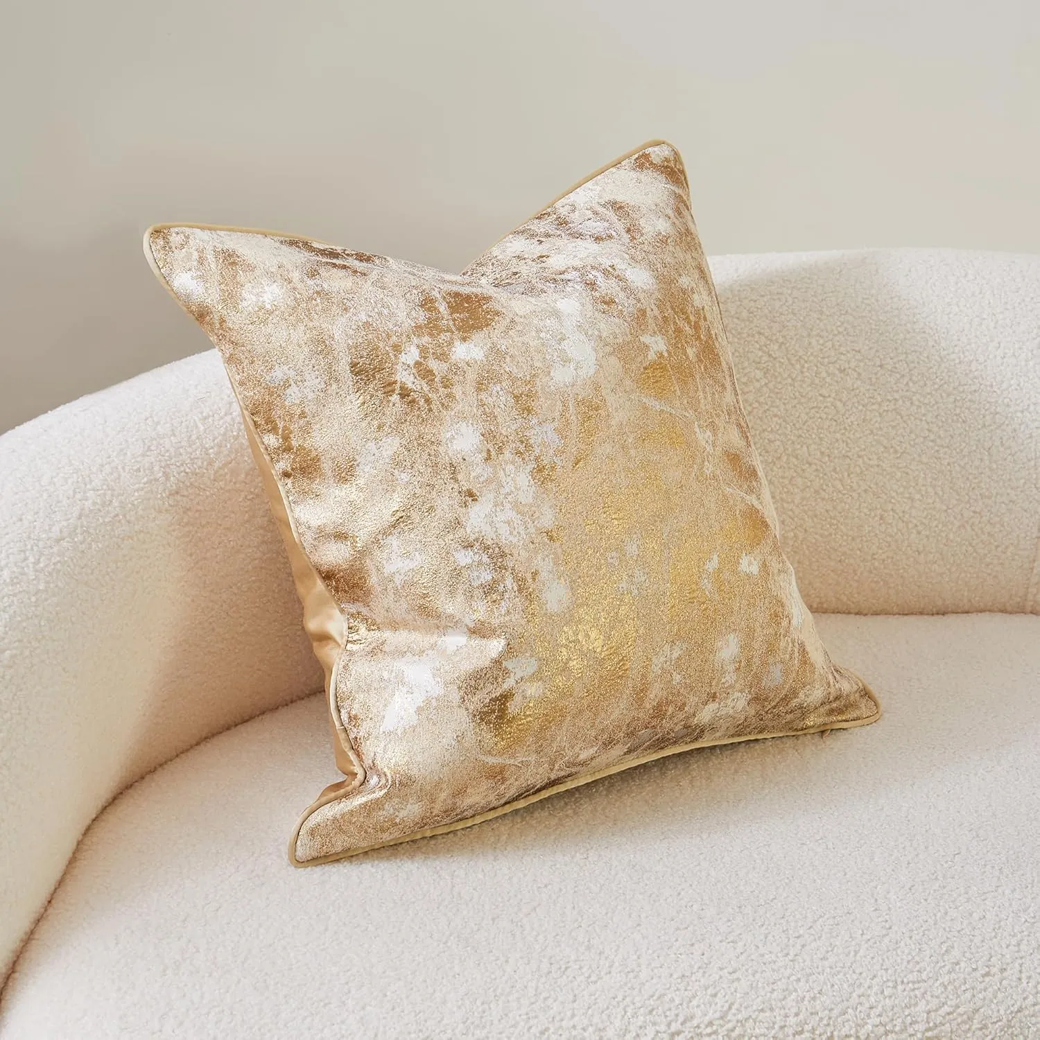 THE-TINOART Gold Throw Pillow Covers 24x24 Inch Glitter Gold Pillow Covers Luxury Jacquard Decorative Pillow Cover for Sofa Couch Chair Bed 1Piece