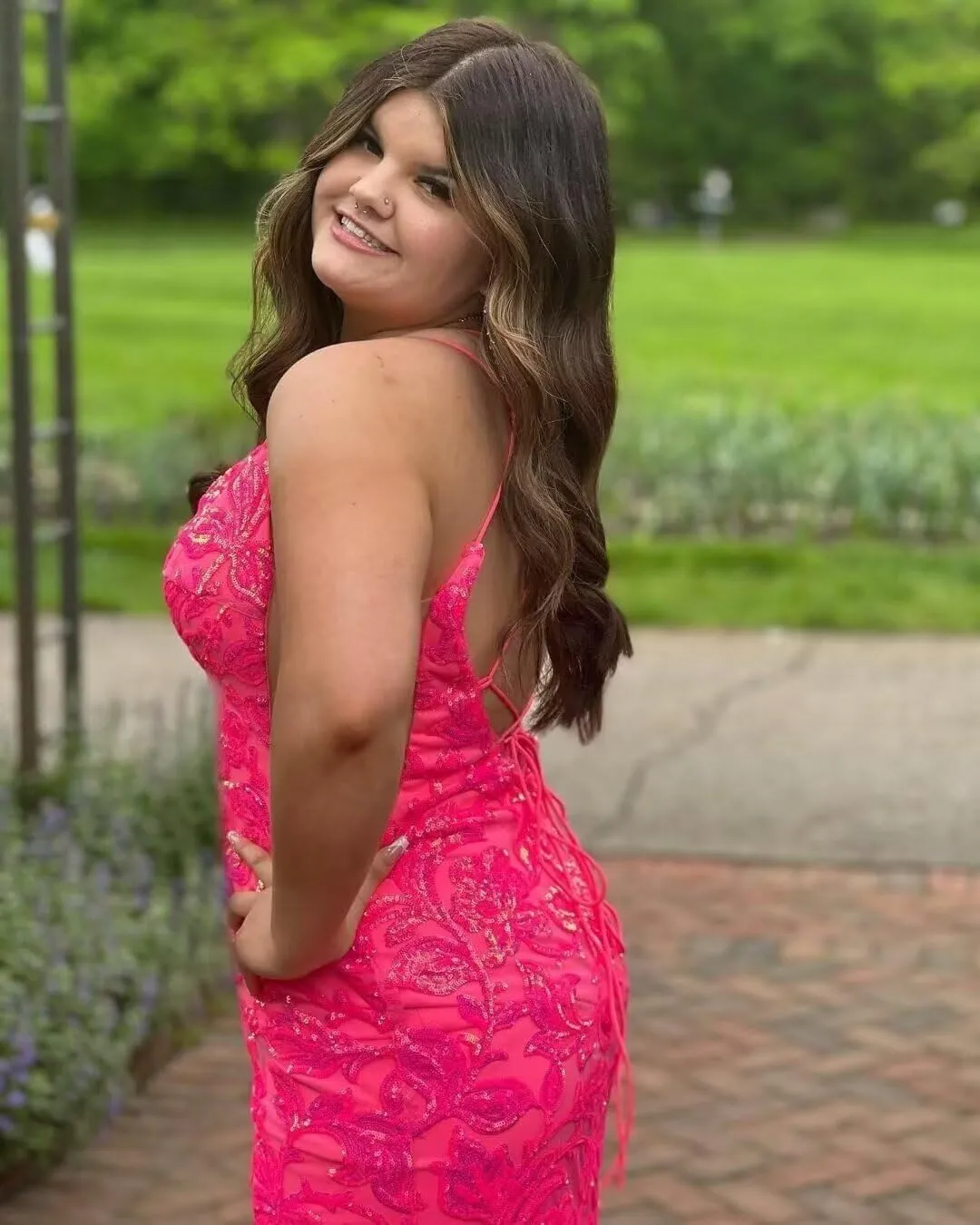 Tight Sequin Homecoming Dresses for Teens Sparkly Short Prom Dress with Slit Glitter Cocktail Gowns